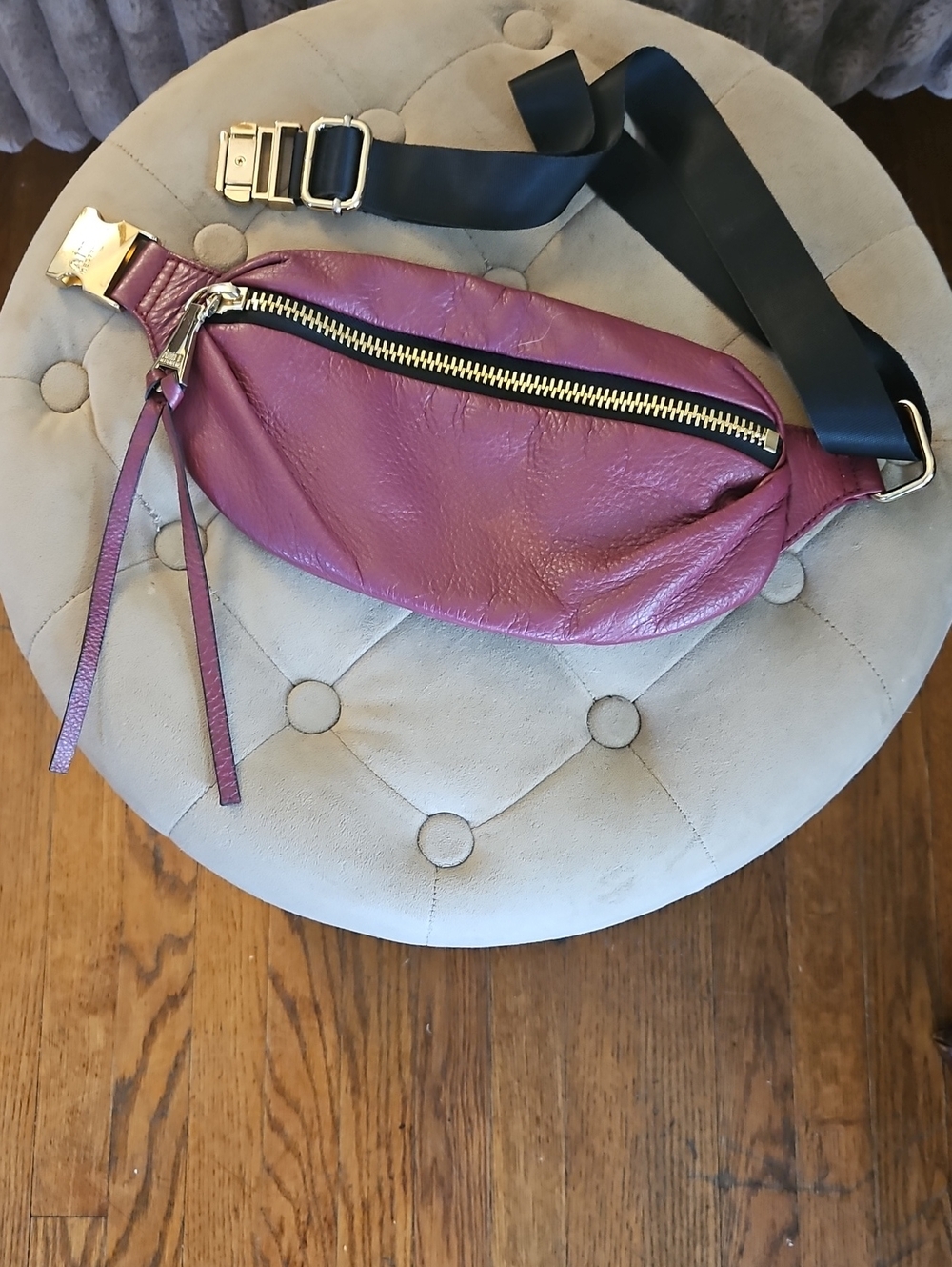AIMEE KESTENBEEG Pebbled Leather Waist/Crossbody Pursette, Burgundy/Red EUC